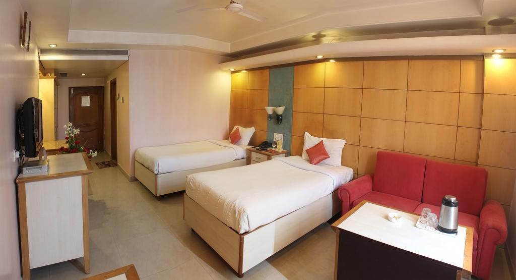 Hotel Grand International Rāipur Exterior foto