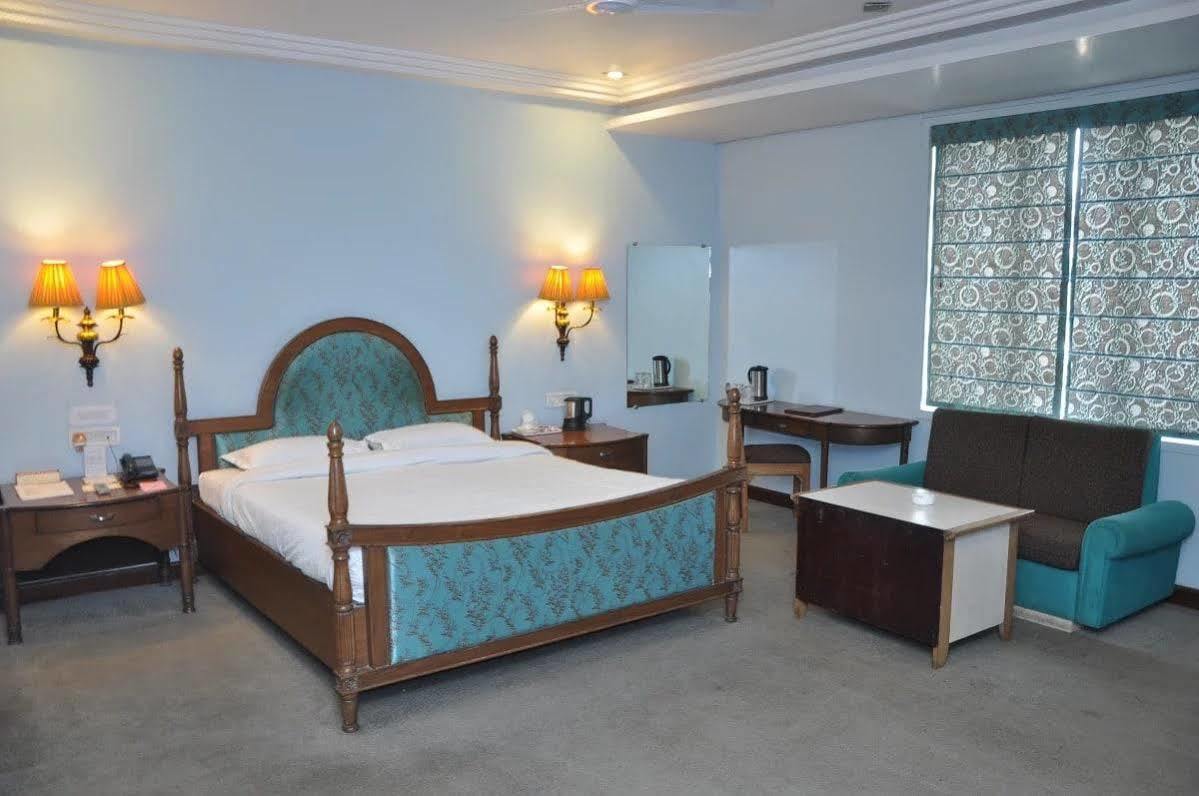 Hotel Grand International Rāipur Exterior foto