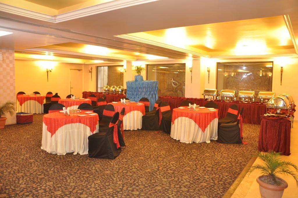 Hotel Grand International Rāipur Exterior foto