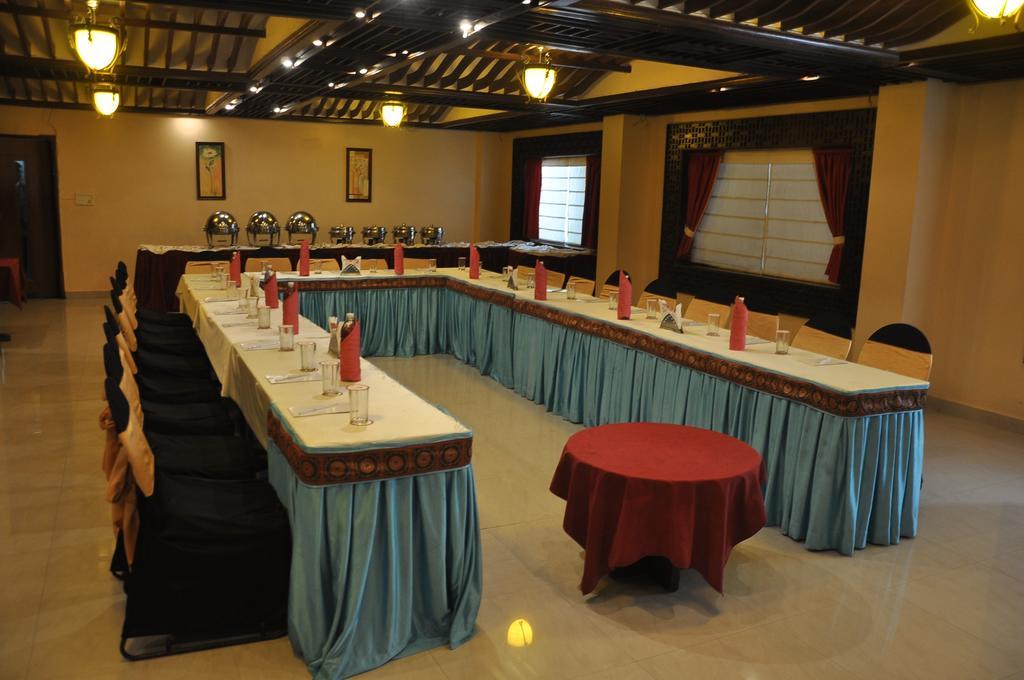 Hotel Grand International Rāipur Exterior foto